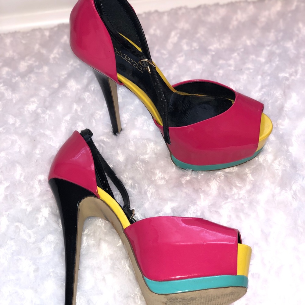 Heels - Picture 3 of 3